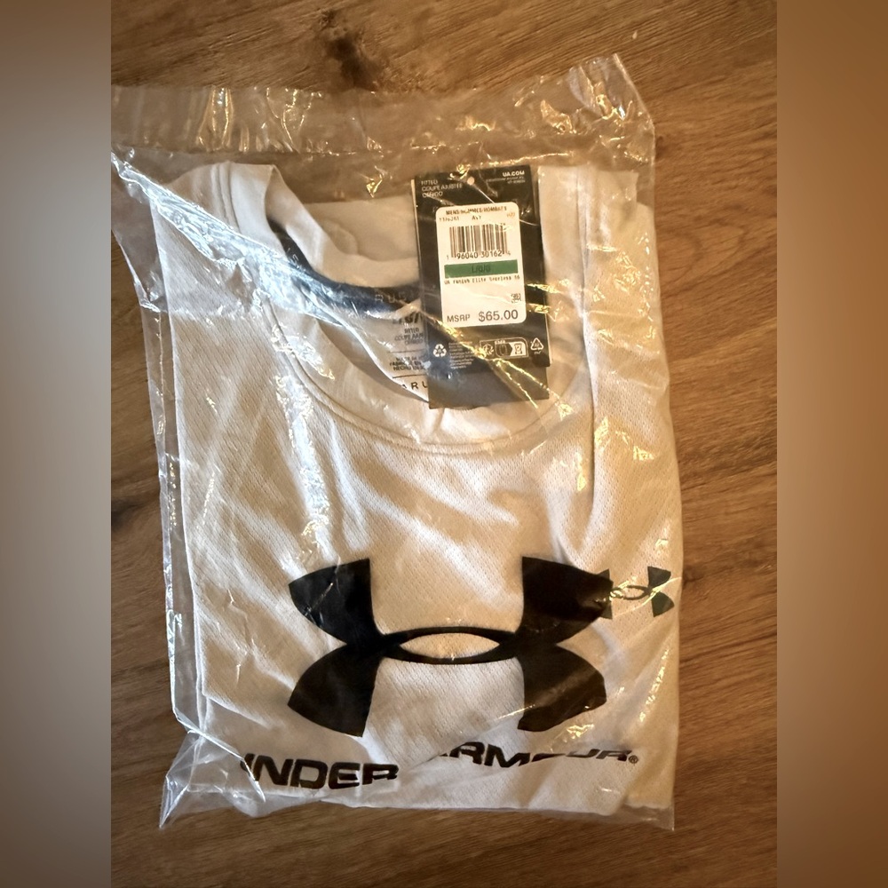 New in bag UA under armour vanish elite seamless tee men’s L